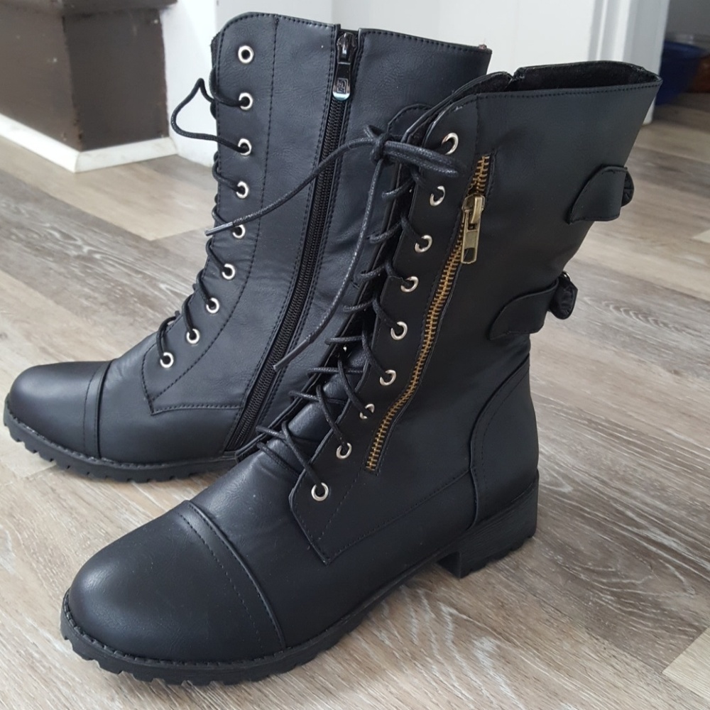 Black Midcalf Boots